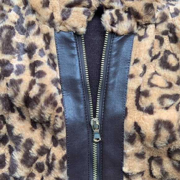 Chicos Faux-Fur Leopard Vest - Extra Small - EUC - Picture 8 of 9